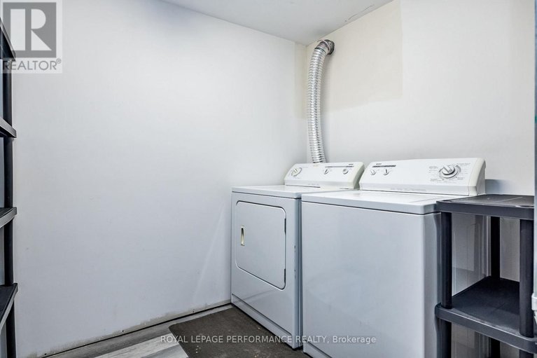 29628289/36-largo-crescent/meadowlandscrestview/ottawa/ontario/K2G3C7_33