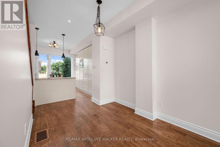 28266950/286-cambridge-street-n/west-centre-town/ottawa/ontario/K1R0B4_11