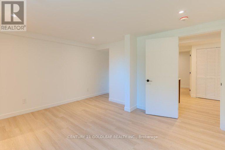 28809990/29-crownhill-street/beacon-hill-south/ottawa/ontario/K1J7K3_36