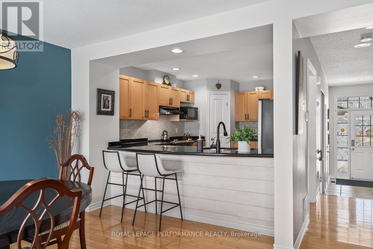 29474752/229-saddlesmith-circle/emerald-meadowstrailwest/ottawa/ontario/K2M2Z1_12