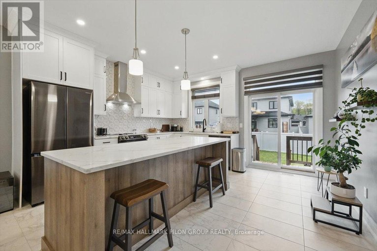 28588517/1243-avignon-street/embrun/russell/ontario/K0A1W0_3