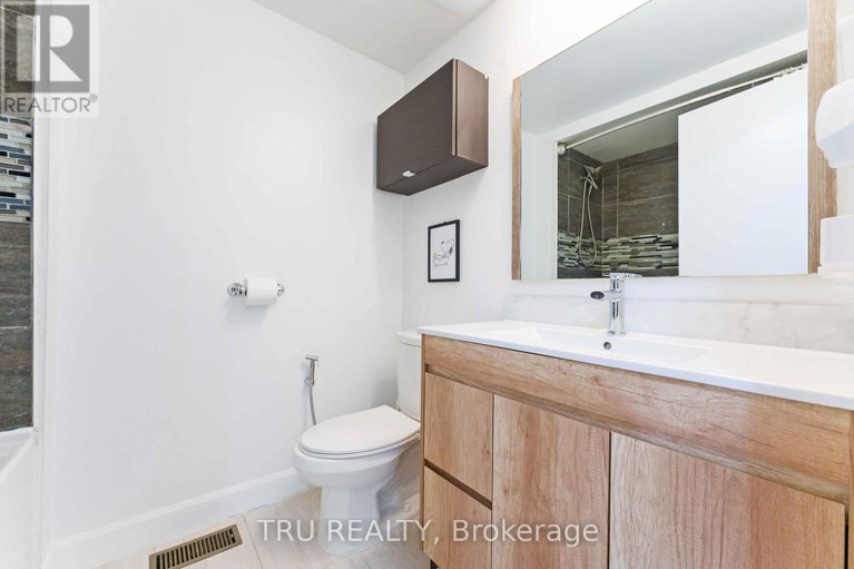 28983915/30-shearer-crescent/katimavik/ottawa/ontario/K2L3M7_15