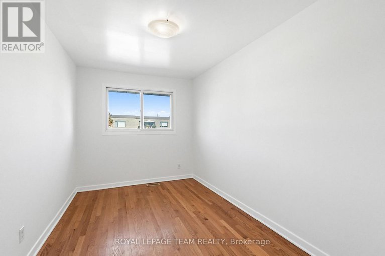 29068448/1308-summerville-avenue/carlington/ottawa/ontario/K1Z8G8_24