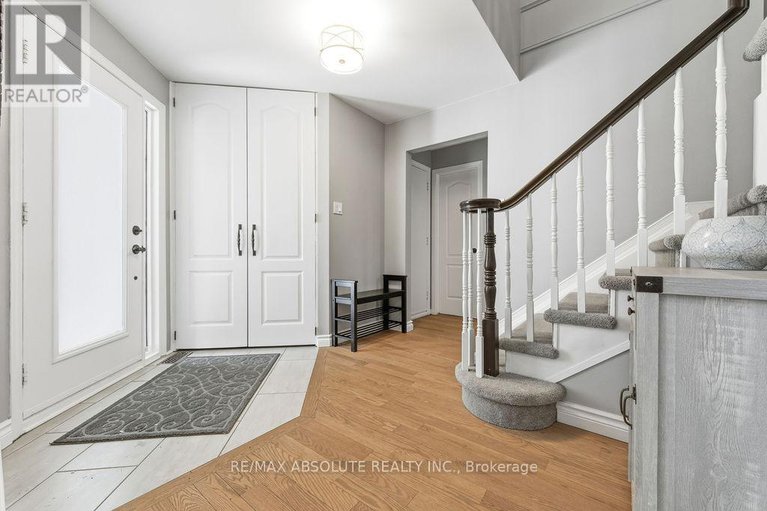 29423086/6145-lariviere-crescent/orleans-village/ottawa/ontario/K1W1C6_5