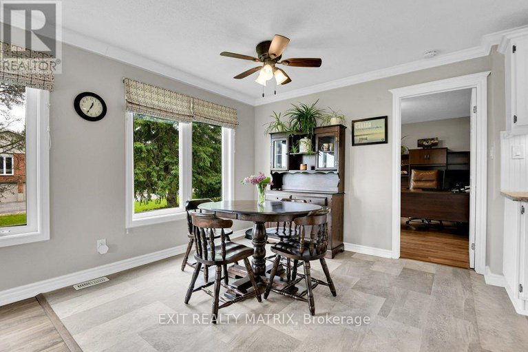 28473522/842-apple-lane/cumberland-ridge/ottawa/ontario/K4C1C1_10