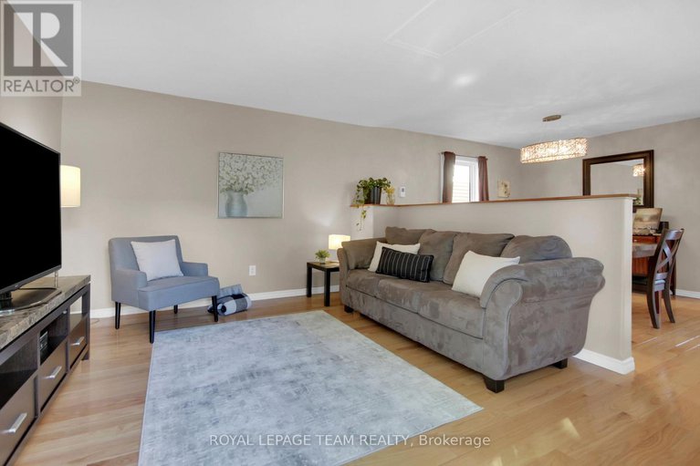 28874941/18-victor-street/stittsville-central/ottawa/ontario/K2S1H9_16