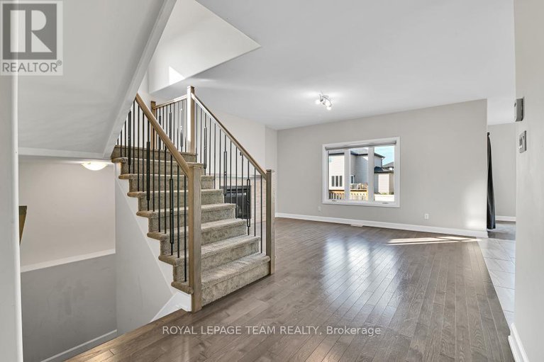 28851206/69-duncanville-street/village-of-russell/russell/ontario/K4R0E9_8