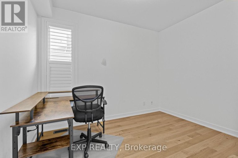 28857827/4556-kelly-farm-drive/blossom-parkkemp-parkfindlay-creek/ottawa/ontario/K1X0G8_16