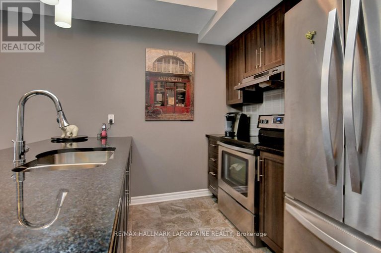 28124719/114-120-prestige-circle/chatelaine-village/ottawa/ontario/K4A1B4_10