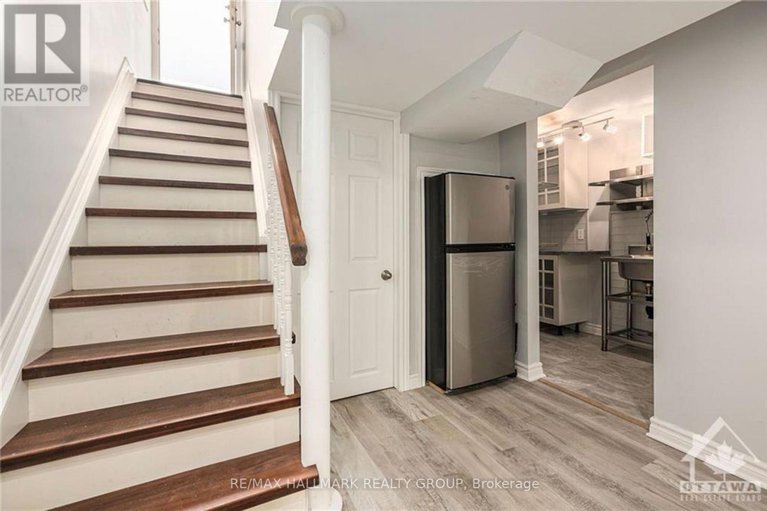 28603741/1680-fisher-avenue/borden-farmstewart-farmcarleton-heightsparkwood-hills/ottawa/ontario/K2C1X7_14