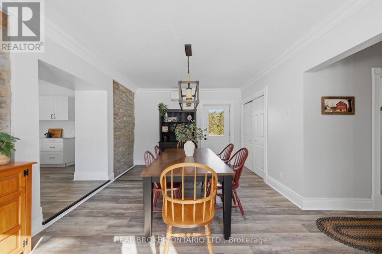 29433673/2090-beach-road/north-grenville-twp-kemptville-south/north-grenville/ontario/K0G1S0_36