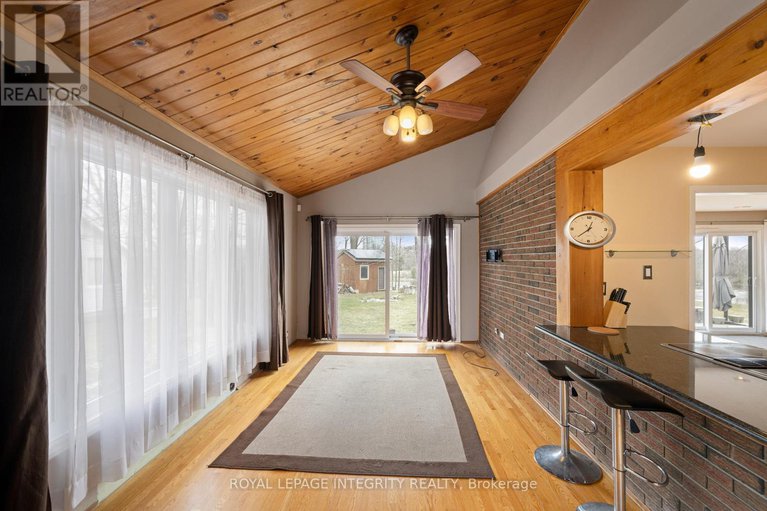 29319592/2061-prince-of-wales-drive/rideau-heightsrideau-river/ottawa/ontario/K2E7A4_8