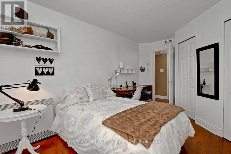 28176941/302a-62-donald-street/overbrook/ottawa/ontario/K1K1N2_32