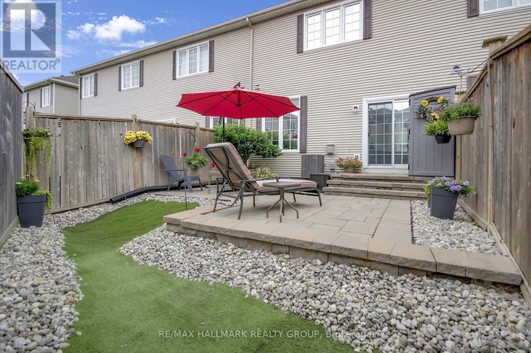 28591389/585-barrick-hill-road/emerald-meadowstrailwest/ottawa/ontario/K2M0B4_45