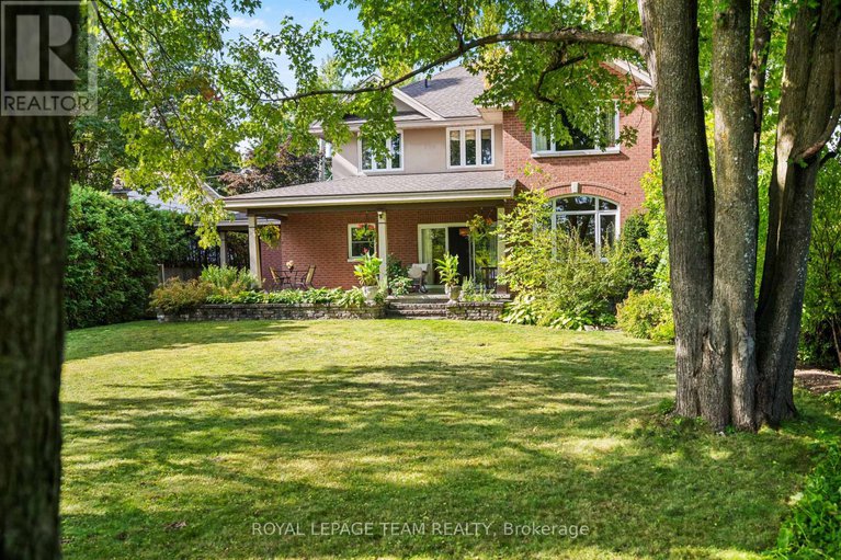 28906367/1601-apeldoorn-avenue/carleton-heights/ottawa/ontario/K2C1V4_33