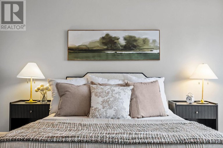 29093946/652-moonflower-crescent/blossom-parkkemp-parkfindlay-creek/ottawa/ontario/K1T0X8_25