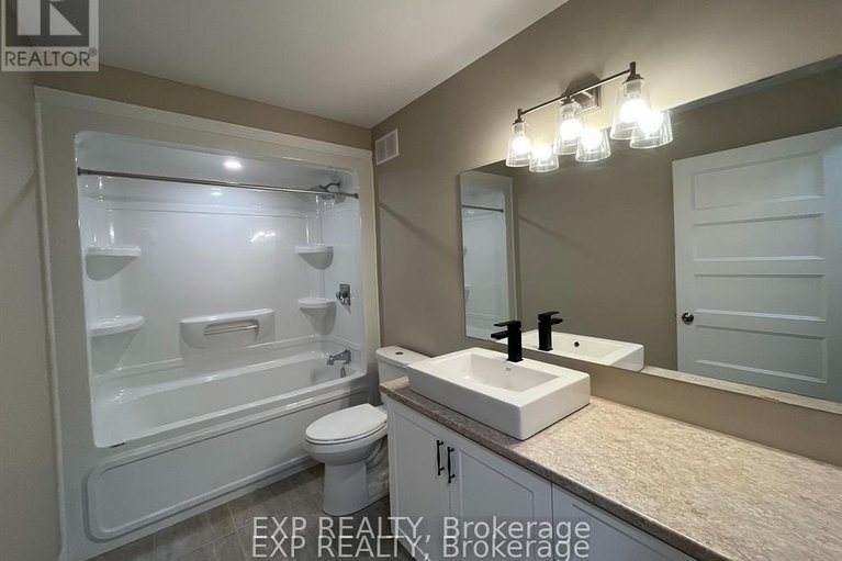 28364468/53-craig-street/village-of-russell/russell/ontario/K4R1A6_10