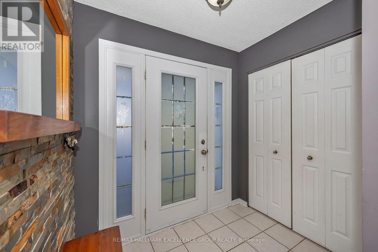 29430076/3317-elie-street/town-of-rockland/clarence-rockland/ontario/K4K1S1_5