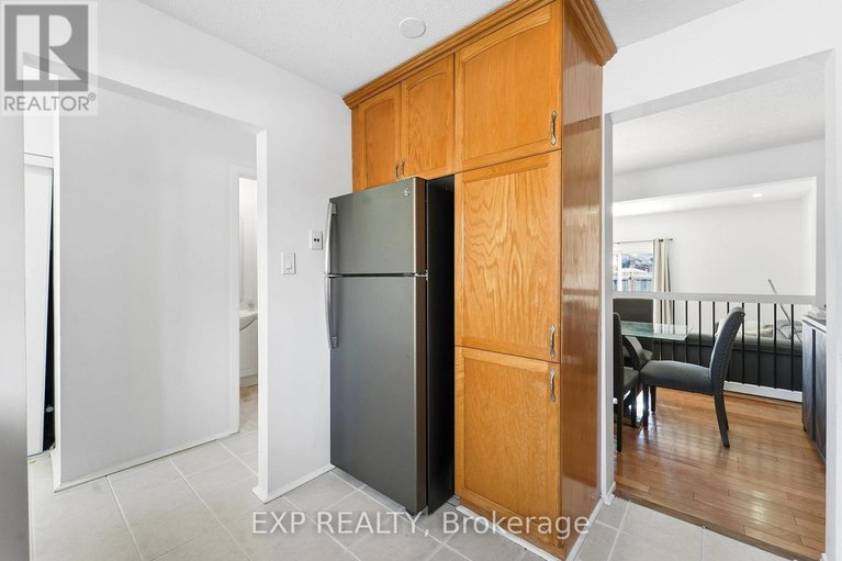 29366242/78-36-barrow-crescent/katimavik/ottawa/ontario/K2L2K1_13