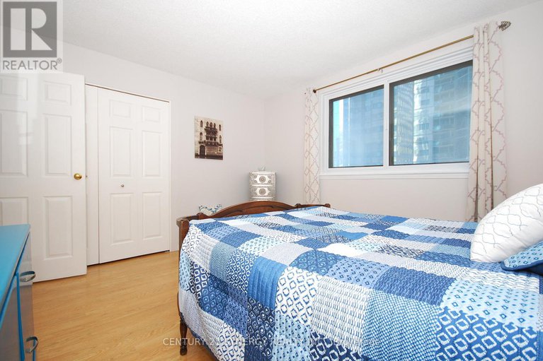 29046906/309-199-kent-street/ottawa-centre/ottawa/ontario/K2P2K8_18