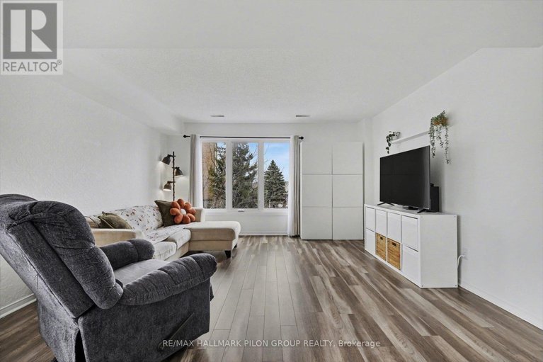 29619466/1121-gablefield-private/beaconwood/ottawa/ontario/K1J1E4_8