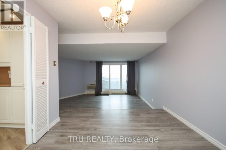 28397093/1604-1081-ambleside-drive/woodroffe/ottawa/ontario/K2B8C8_16