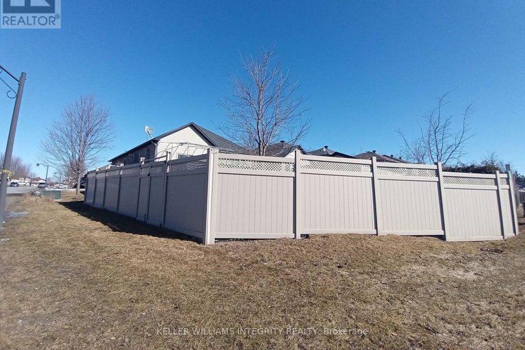 27908080/101-thivierge-court/town-of-rockland/clarence-rockland/ontario/K4K0E7_38