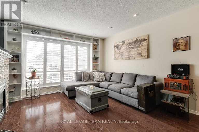 29094729/404-heathrow-private/stittsville-south/ottawa/ontario/K2S0M9_5