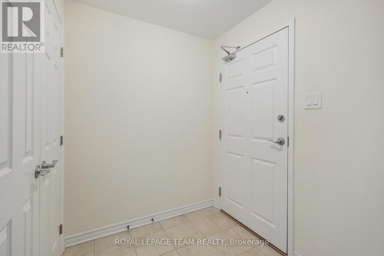 28402105/201-330-jatoba-private/emerald-meadowstrailwest/ottawa/ontario/K2V0E7_8