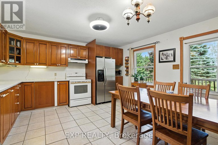 28525895/7800-34-highway/vankleek-hill/champlain/ontario/K0B1R0_4