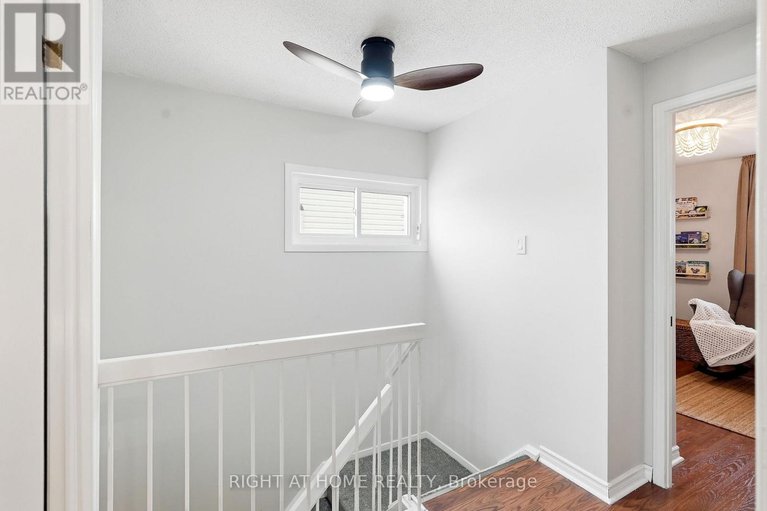 29247025/1633-lafrance-drive/queenswood-heights-south/ottawa/ontario/K1E2L7_18