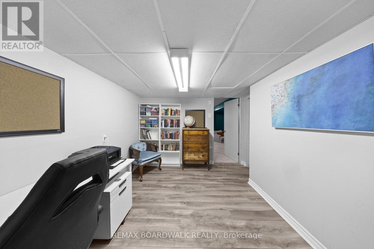 29576732/567-latour-crescent/fallingbrookgardenway-south/ottawa/ontario/K4A1P3_37