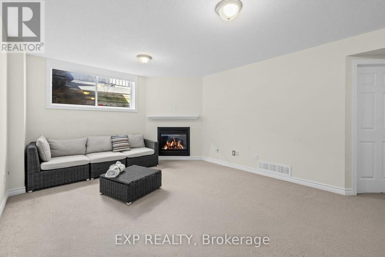 29660875/500-langelier-avenue/mer-bleuebradley-estatesanderson-park/ottawa/ontario/K1W0E9_32