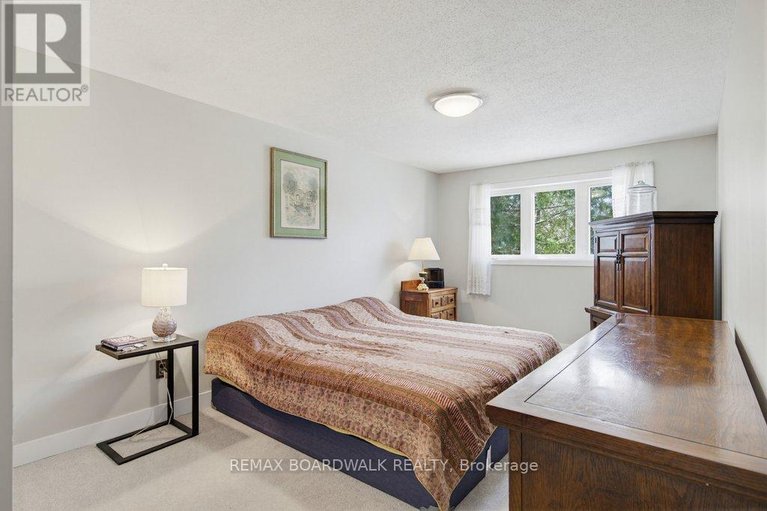 29646325/1703-fieldstone-crescent/convent-glen-south/ottawa/ontario/K1C1R6_27