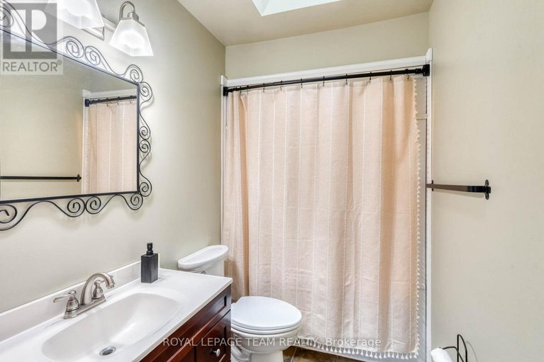 29612401/1255-old-perth-road/mississippi-mills-ramsay-twp/mississippi-mills/ontario/K0A1A0_15