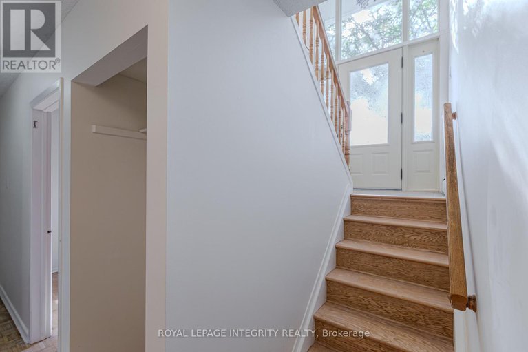 28882629/135-desmond-avenue/glencairnhazeldean/ottawa/ontario/K2L1E8_28