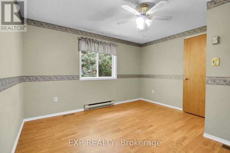 28592980/182-robertson-drive/lanark-highlands-lanark-village/lanark-highlands/ontario/K0G1K0_21