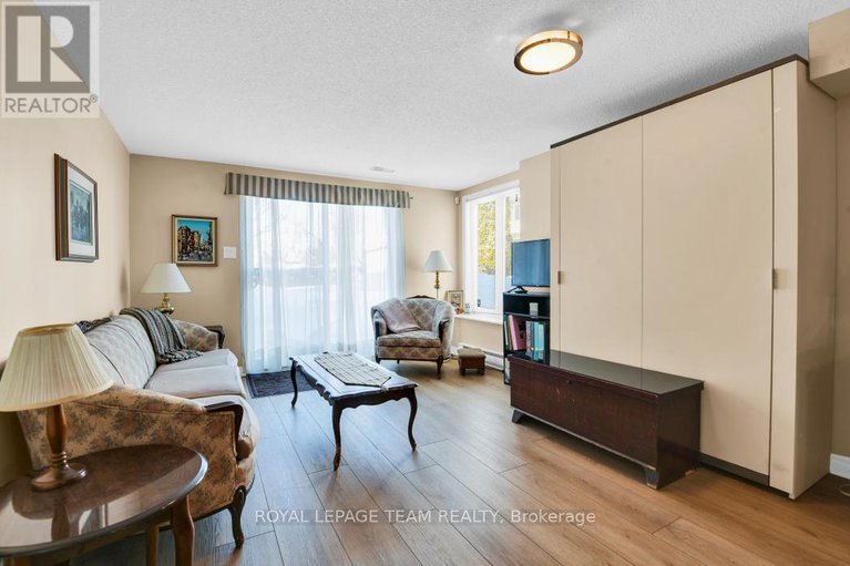 28598951/1581-belleterre-street/orleanssunridge/ottawa/ontario/K1C7N5_25
