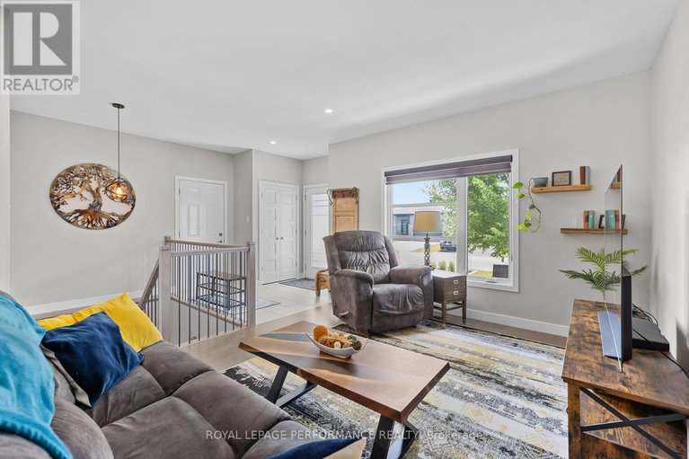28600091/5-matheson-street/north-stormont-finch-twp/north-stormont/ontario/K0A1R0_14