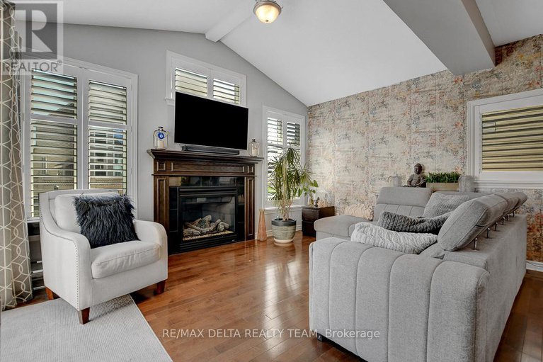 28863852/1916-montmere-avenue/notting-hillsummerside/ottawa/ontario/K4A0E7_9