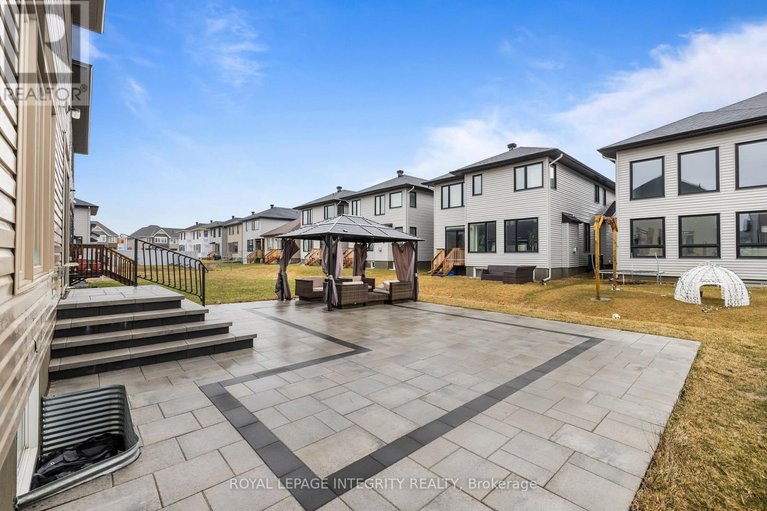 29609926/744-cope-drive/stittsville-south/ottawa/ontario/K2S2P8_36