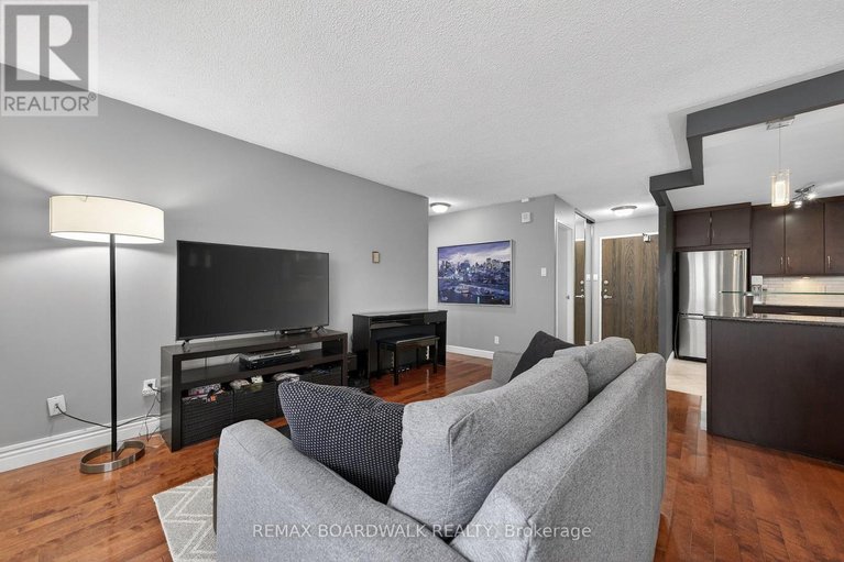 29509704/704-1785-frobisher-lane/riverview-park/ottawa/ontario/K1G3T7_9