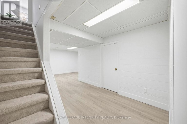 29285913/6-7868-jeanne-darc-boulevard-n/convent-glen-north/ottawa/ontario/K1C2E9_32