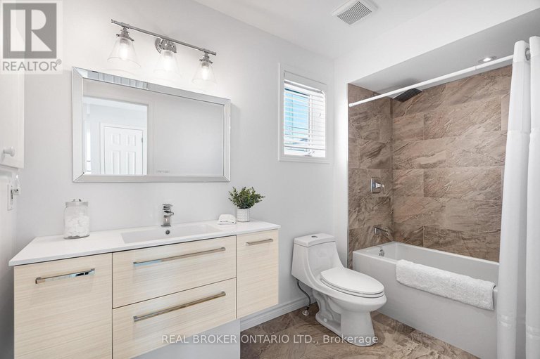 29380188/4-totteridge-avenue/longfields/ottawa/ontario/K2J5G2_30