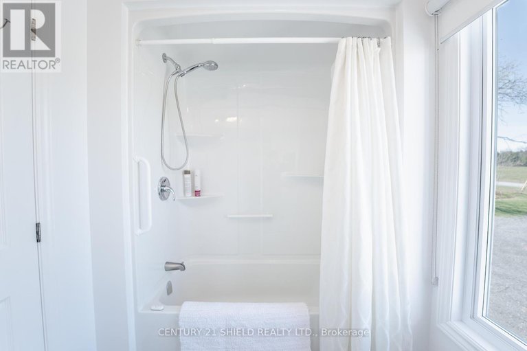 28247583/19053-masterson-road/north-glengarry-kenyon-twp/north-glengarry/ontario/K0C1B0_19