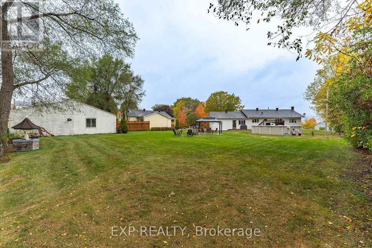 28977059/635-front-road-w/champlain-twp/champlain/ontario/K0B1K0_40