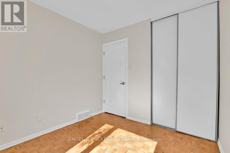 28990233/16-525-hilson-avenue/westborohampton-park/ottawa/ontario/K1Z6C9_25