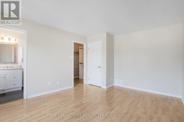 28606740/1387-beaucourt-place/fallingbrookridgemount/ottawa/ontario/K4A1W3_14