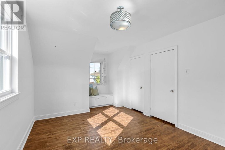 28892855/576-donald-street/overbrookcastle-heights/ottawa/ontario/K1K1L6_15