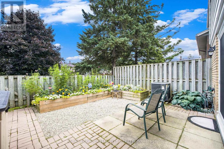28641296/135-monterey-drive/leslie-park/ottawa/ontario/K2H7A9_24